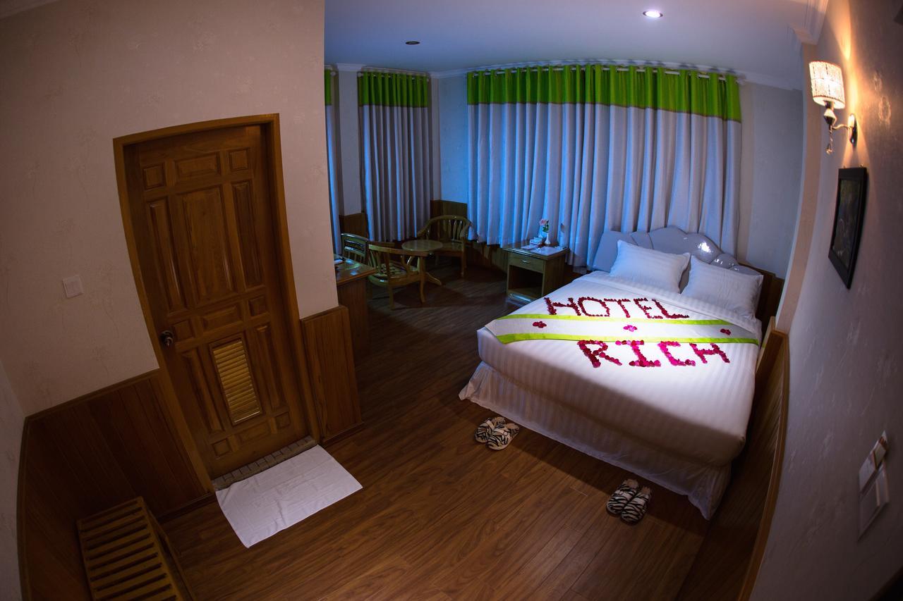 Hotel Rich Pyin Oo Lwin Exterior foto